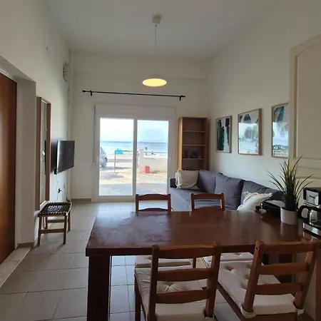 La Relax Seaside House * Néoi Epivátai