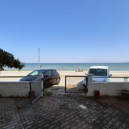 La Relax Seaside House Daire Néoi Epivátai