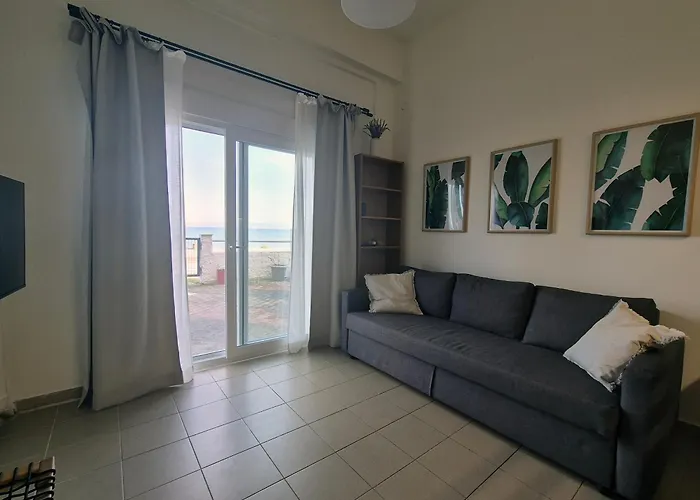 La Relax Seaside House Néoi Epivátai